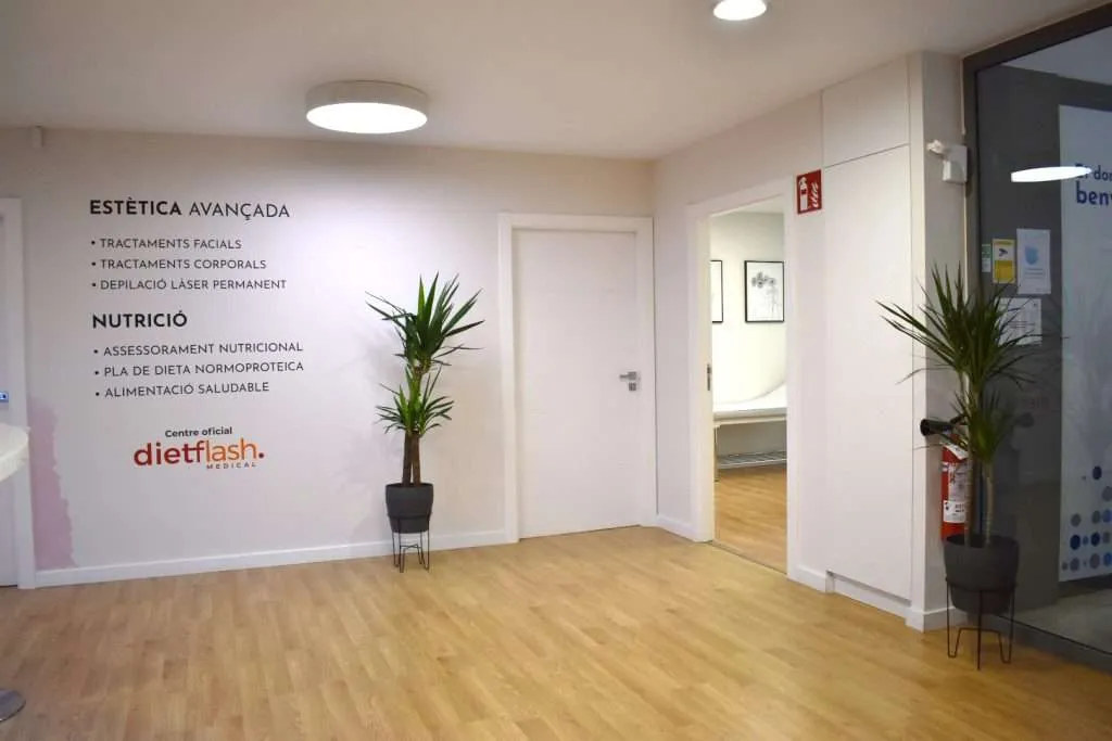 Policlinic Torreblanca Monestir distribuidor